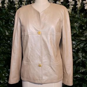 Chanel beige fitted leather lamb jacket Size 42